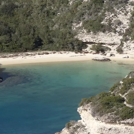 Santa Giulia Park 1 Avec Piscine A Proximite Des Plages Daire *